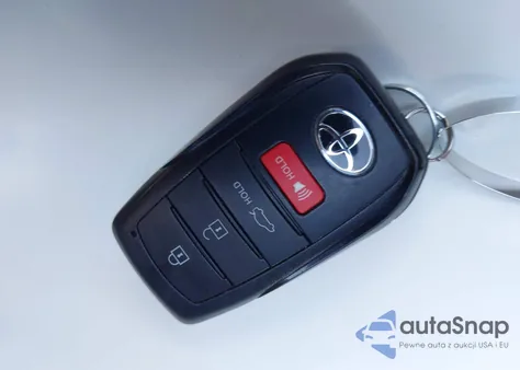 2025 Toyota Camry Se from USA, damaged, VIN 4T1DAACK1SU570355